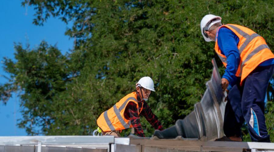 Professional residential roofers in Leota, MN